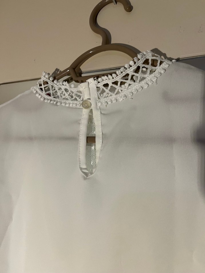 Dantel Detaylı V Yaka Beyaz Bohem Bluz - Görsel 4