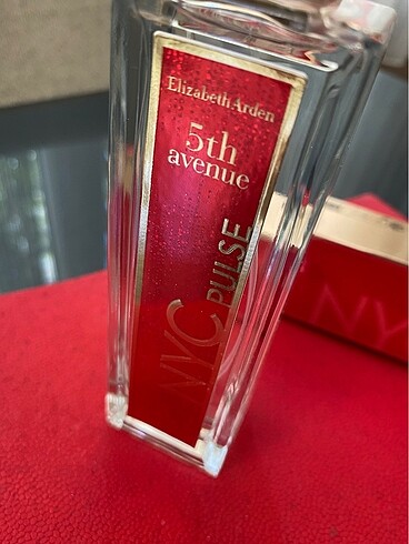 Elizabeth Arden Kaliteli bayan parfümü