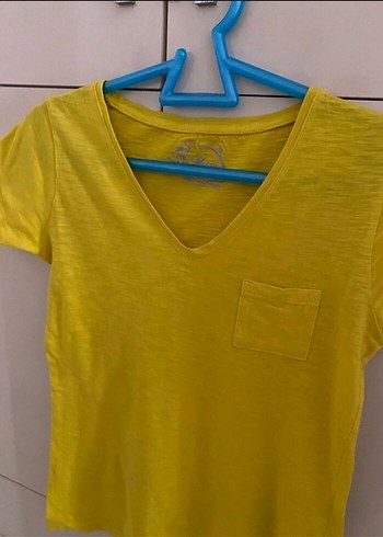 Diğer Kaliteli dört adet tshirt kombini takım halinde