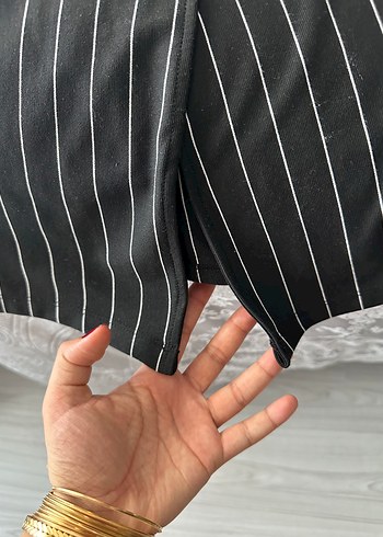 Uzun Kollu Siyah Çizgili Kalem Elbise - Görsel 3