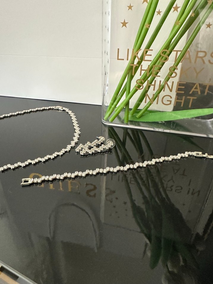 Guess Zincir Detaylı Beyaz Kadın Takı Seti - Görsel 3