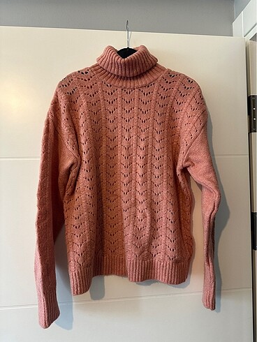 Pembe boğazlı vintage triko kazak