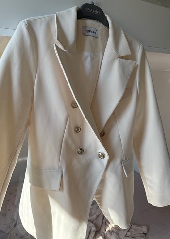 40 Beden Beyaz Düğmeli Kadın Blazer Ceket