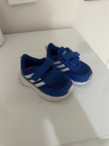 Adidas spor ayakkabı