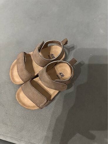 H&M bebek sandalet