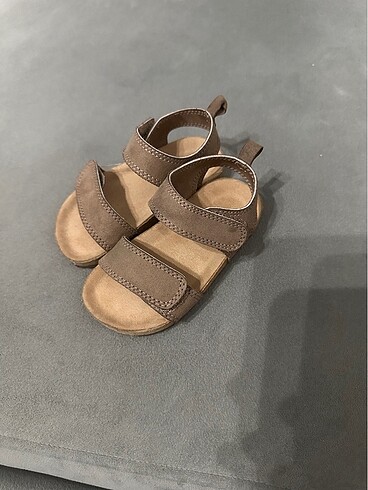H&M H&M bebek sandalet