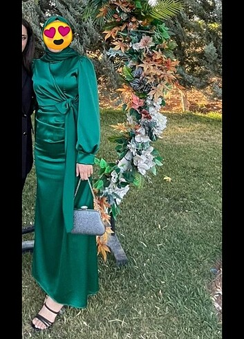 38 Beden Sadece bir kez giyildi şalı ile birlikte satıyorum