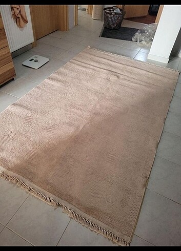 Diğer 4 metre kare hali