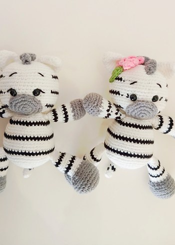 Renkli Örgü Zebra Diş Kaşıyıcı ve Çıngırak