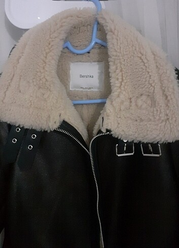 Bershka SUNİ ASTARLI DETAYLI UZUN KABAN