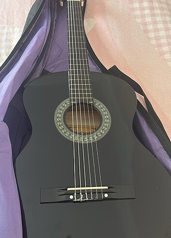Ravenni gitar