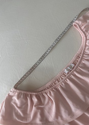 Pembe Volanlı Kayık Yaka Kadın Bluz - Görsel 5