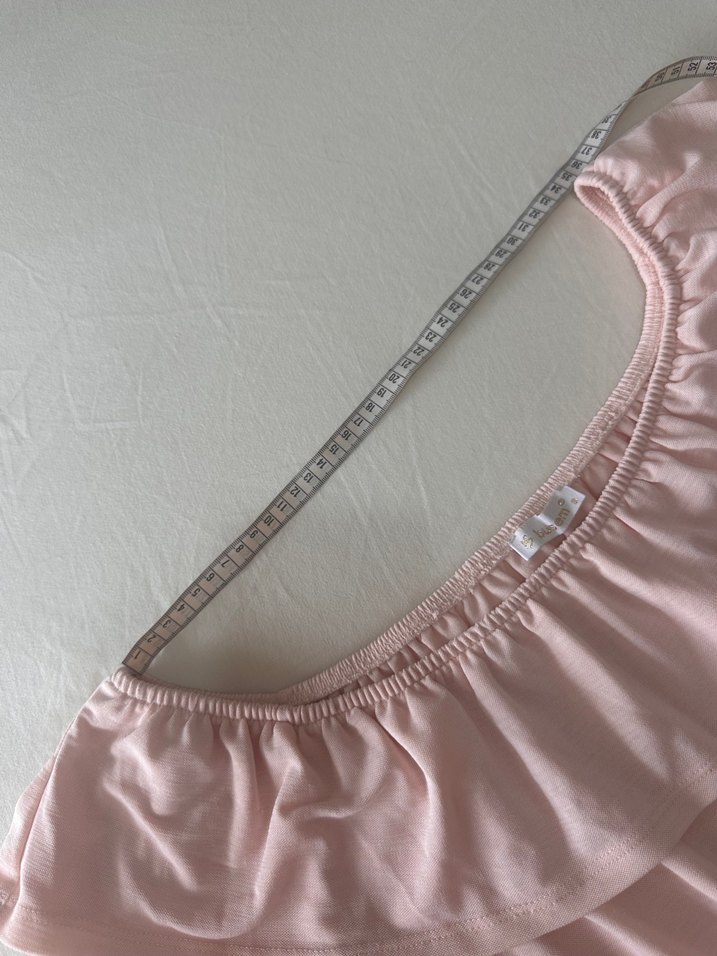 Pembe Volanlı Kayık Yaka Kadın Bluz - Görsel 5