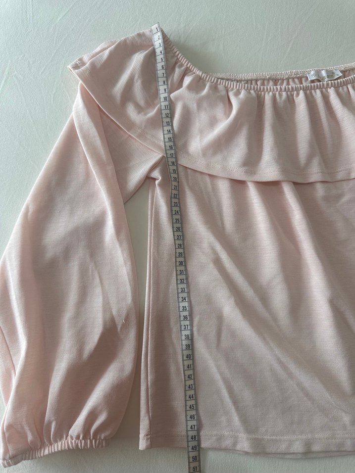 Pembe Volanlı Kayık Yaka Kadın Bluz - Görsel 3