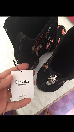Bershka.