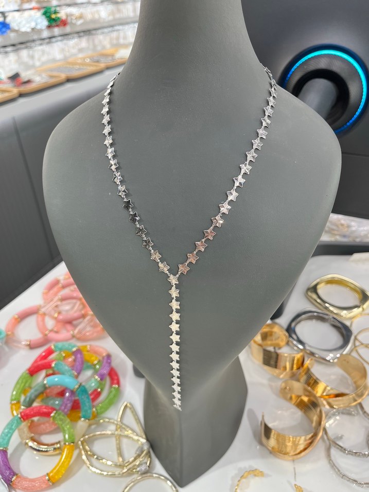 Gri Zincir Detaylı Uzun Yıldız Kolye - Görsel 2