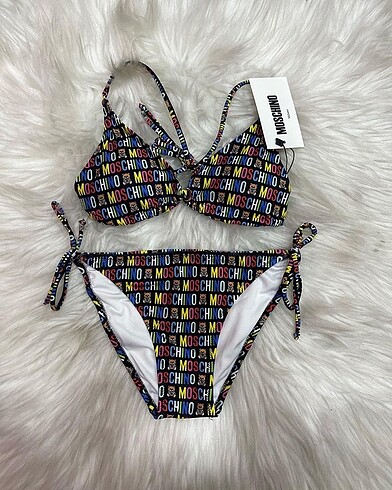 Moschino bikini takımı