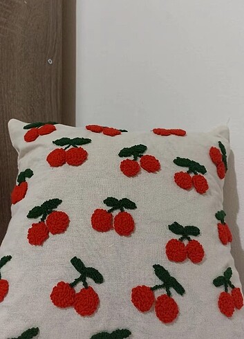 Kirazlı punch kırlent kılıfı 