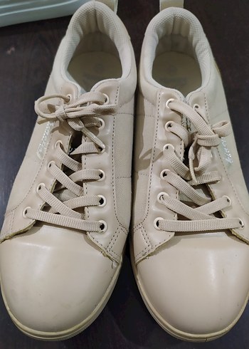 Bej Bağcıklı Kadın Sneakers