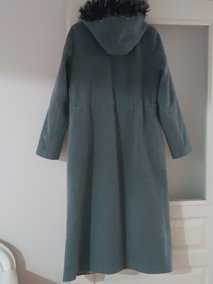 Gri Kadın Uzun Sıcak Kaban - Görsel 4