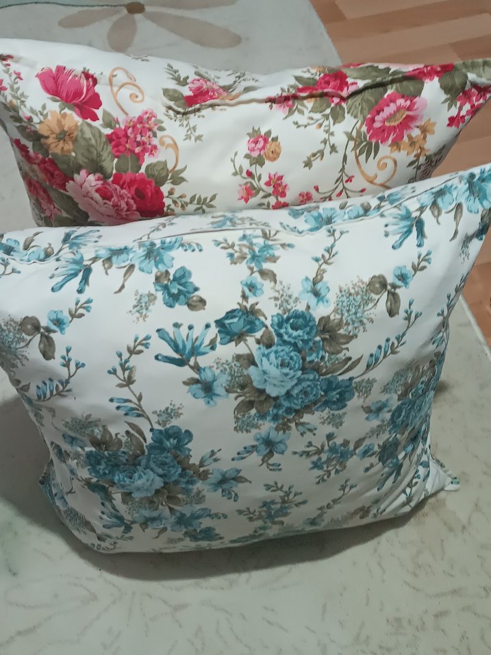 Çiçek Desenli Pastel Renkli Kırlentler - Görsel 3