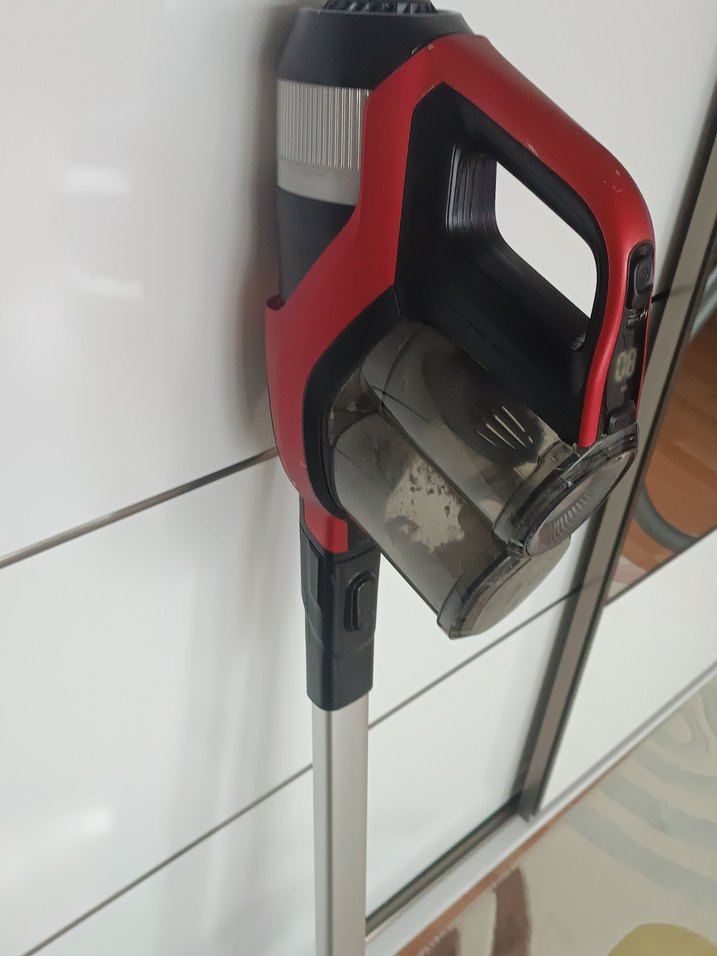 Kırmızı Kablosuz Elektrikli Süpürge - Görsel 4