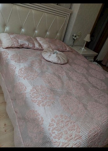 Nakışlı Pembe Yatak Örtüsü - Görsel 3