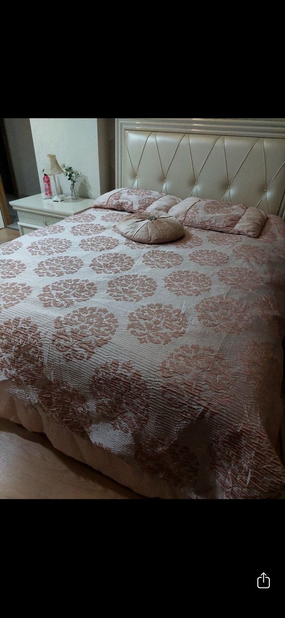 Nakışlı Pembe Yatak Örtüsü - Görsel 2