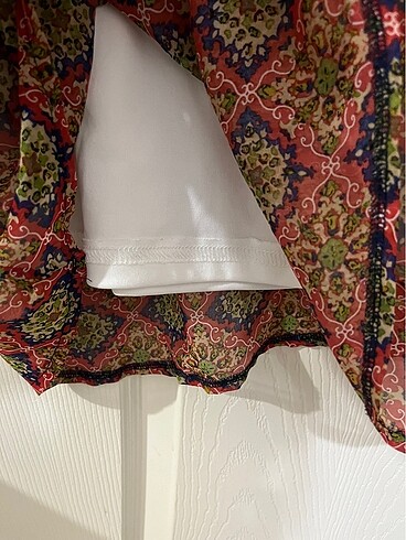 Astarlı tül elbise - Görsel 2