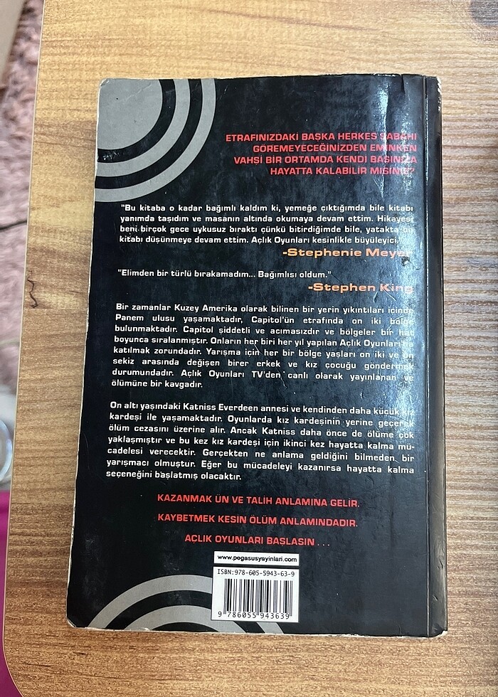 Açlık Oyunları Suzanne Collins - Görsel 2