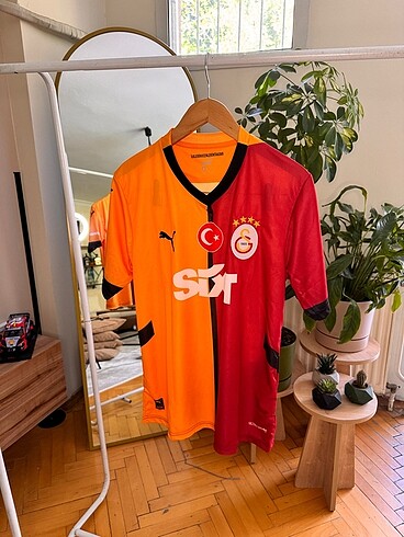 Galatasaray 2024/2025 Yeni Sezon İç Saha Parçalı Forma