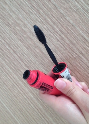 universal Beden Maybelline one by one mascara