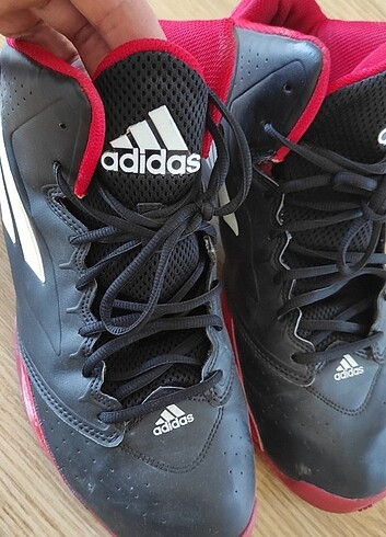 Adidas basketbol ayakabisi orjinal 45 numara