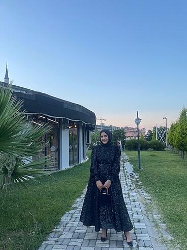 Payet işlemeli elbise