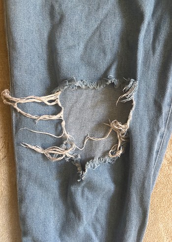 Koton yırtık mom jeans - Görsel 2