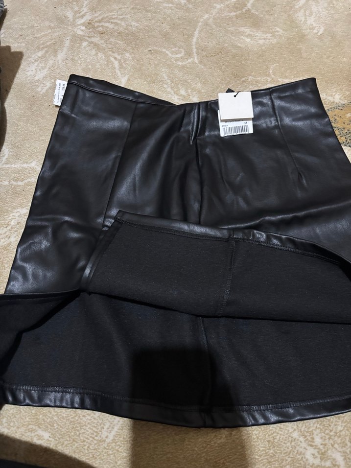 Siyah Deri Mini Etek - Görsel 3