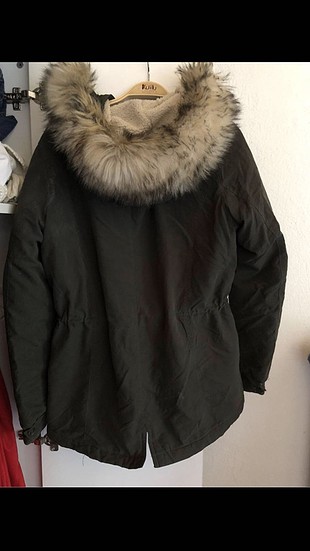 Only Kürk şapkalı haki parka