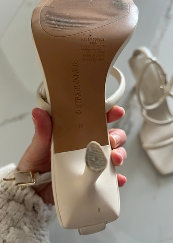 Stradivarius Bej Minimalist Stiletto Topuklu Kadın Sandalet