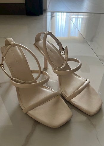 Bej Minimalist Stiletto Topuklu Kadın Sandalet
