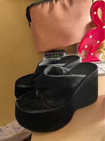 Zara platform terlik