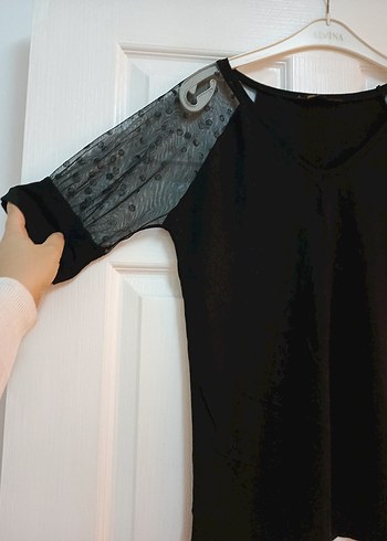 tül Detaylı Siyah Kısa Kollu Bluz - Görsel 2