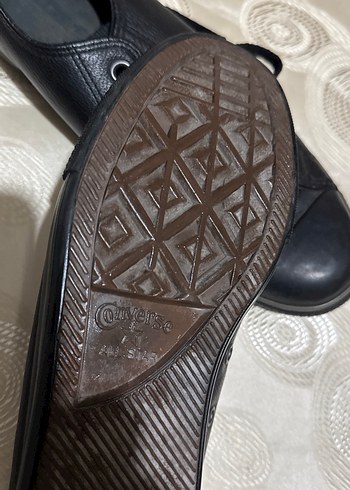 37 Beden Siyah BağcıklıKadın Spor Ayakkabı.Converse orijinaldir