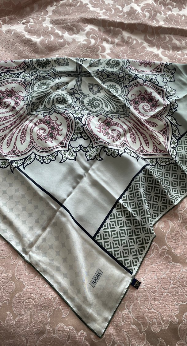 Twill İpek Tuğba marka Eşarp - Görsel 2