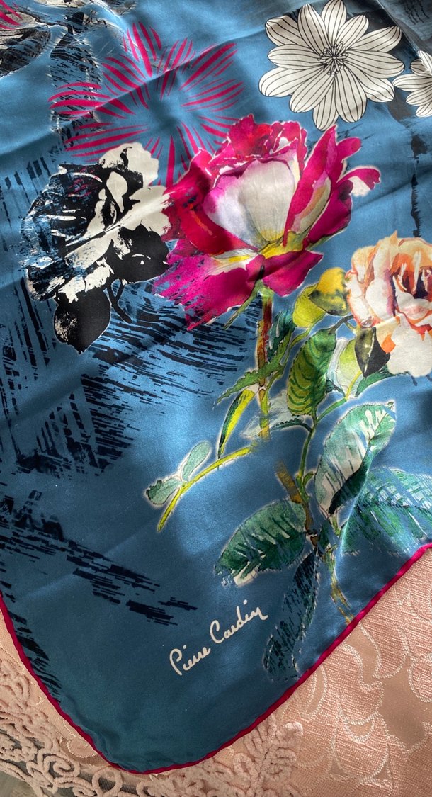 Bohem Tarzda Mavi Çiçekli İpek Şal - Görsel 2