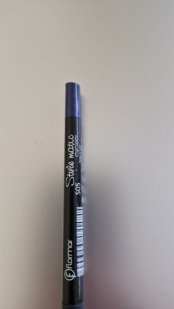 Beden Renk FLORMAR ASANSÖRLÜ EYELINER S05