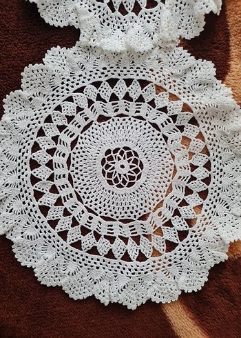 El Yapımı Beyaz Dantel Örtüler - Görsel 2