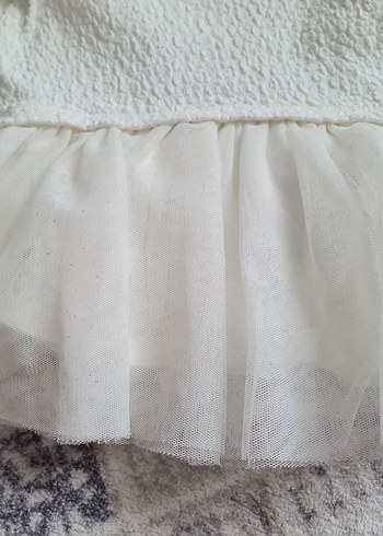 Kız Çocuk Beyaz Fırfırlı Uzun Kollu Elbise - Görsel 4