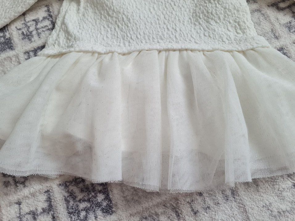 Kız Çocuk Beyaz Fırfırlı Uzun Kollu Elbise - Görsel 4