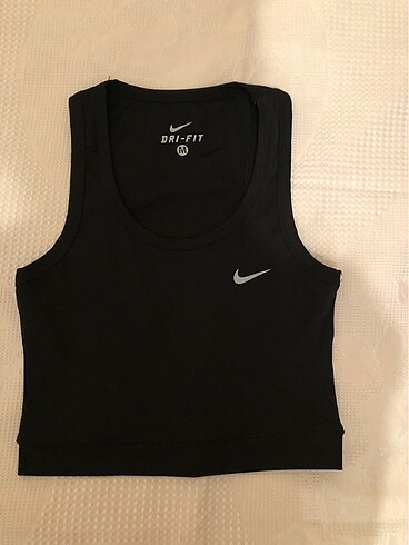 Nike crop