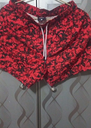 Renkli Tie-Dye Desenli Erkek Mini Şort - Görsel 2